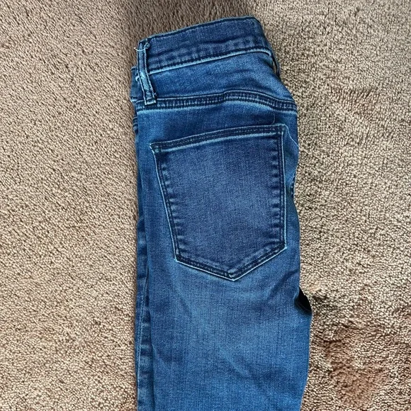 Gap Skinny Jeans - Picture 2 of 3